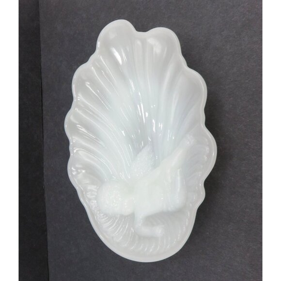 AVON Milk Glass CHERUB Shell Soap Dish Decorative Accent - Picture 4 of 10